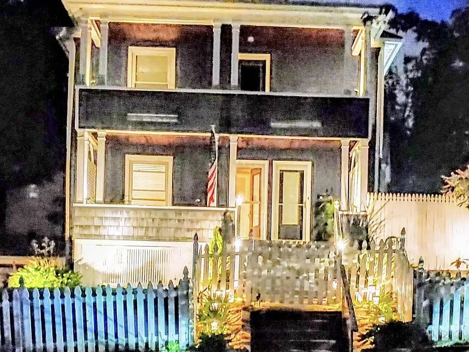 1st image of 238 Summer St Floor 3