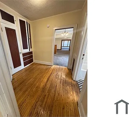 1130 Crosby St #2W — Photo 4