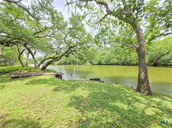 43-45 Catamaran Cir, Blessing, TX 77419