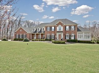 12 Crystal Glenn Ct, Flemington, NJ 08822