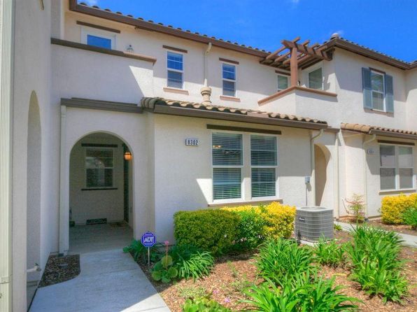 8302 Crystal Walk Cir