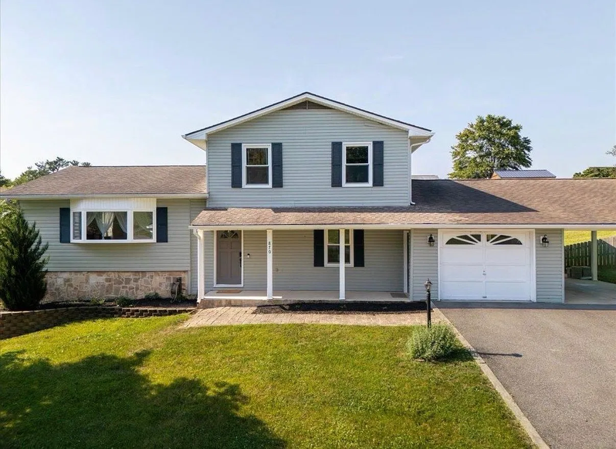 4 bed, 1800 sqft, $3,200 — Photo 1