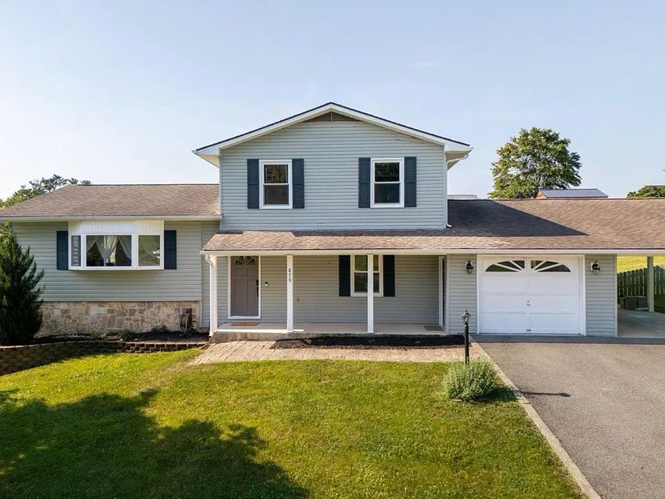 870 Cambria St NW