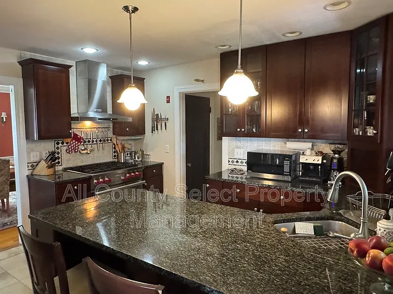 38 Baker Ave — Photo 33