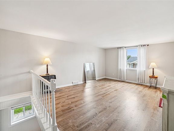 4th image of 205 Dombroski Ave