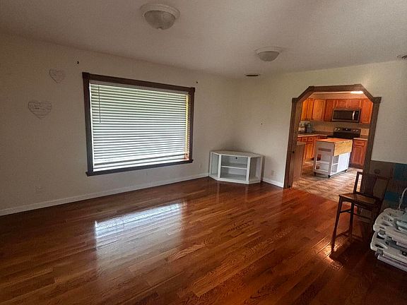 2nd image of 803 Middle Wallens Creek Rd