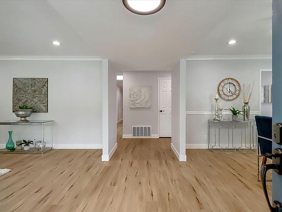 5th image of 6513 Kaneko Dr