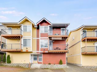 5728 Roosevelt Way NE, Seattle, WA 98105