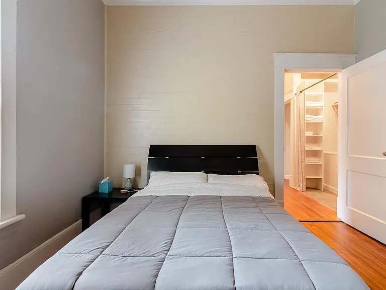 2726 N Roxboro St — Photo 14