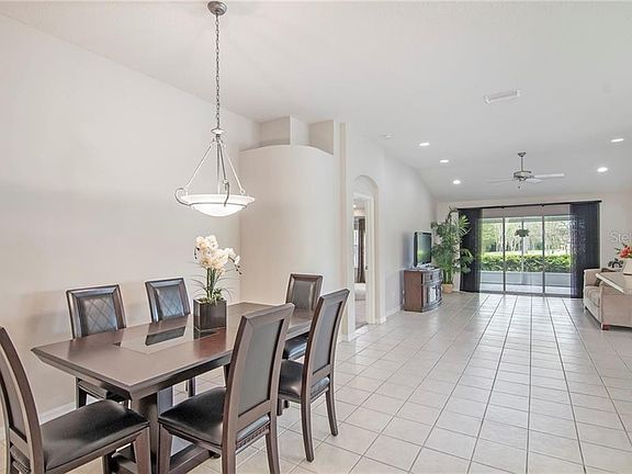 3rd image of 16740 Nikki Ln