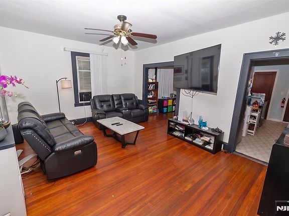 4th image of 70 Paulison Ave
