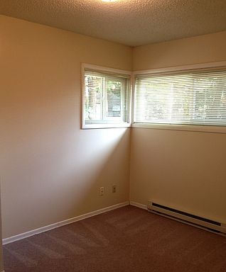 4th image of 720 NW 227th Ave