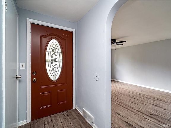 5th image of 1513 Berwin Ave