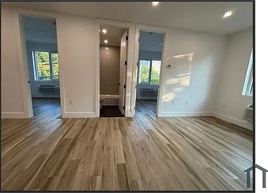 3 bed, $3,377 — Photo 2
