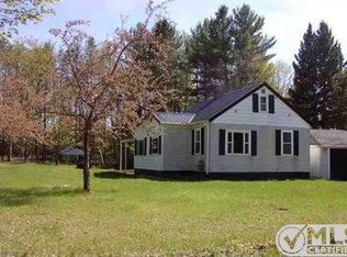 W8193 Johnson Rd, Iron Mountain, MI 49801