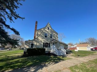 994 S 7th Ave, Kankakee, IL 60901