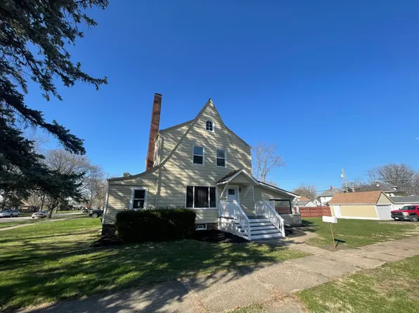 994 S 7th Ave, Kankakee, IL 60901