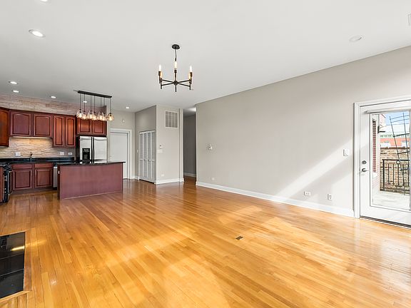 3rd image of 1408 W Taylor St APT 301