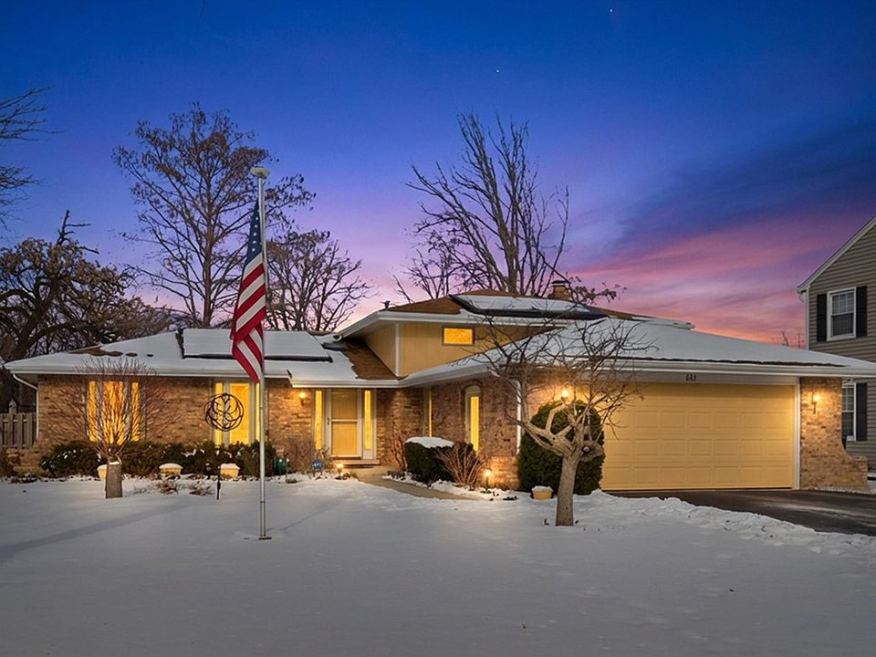 1st image of 883 Honey Ln