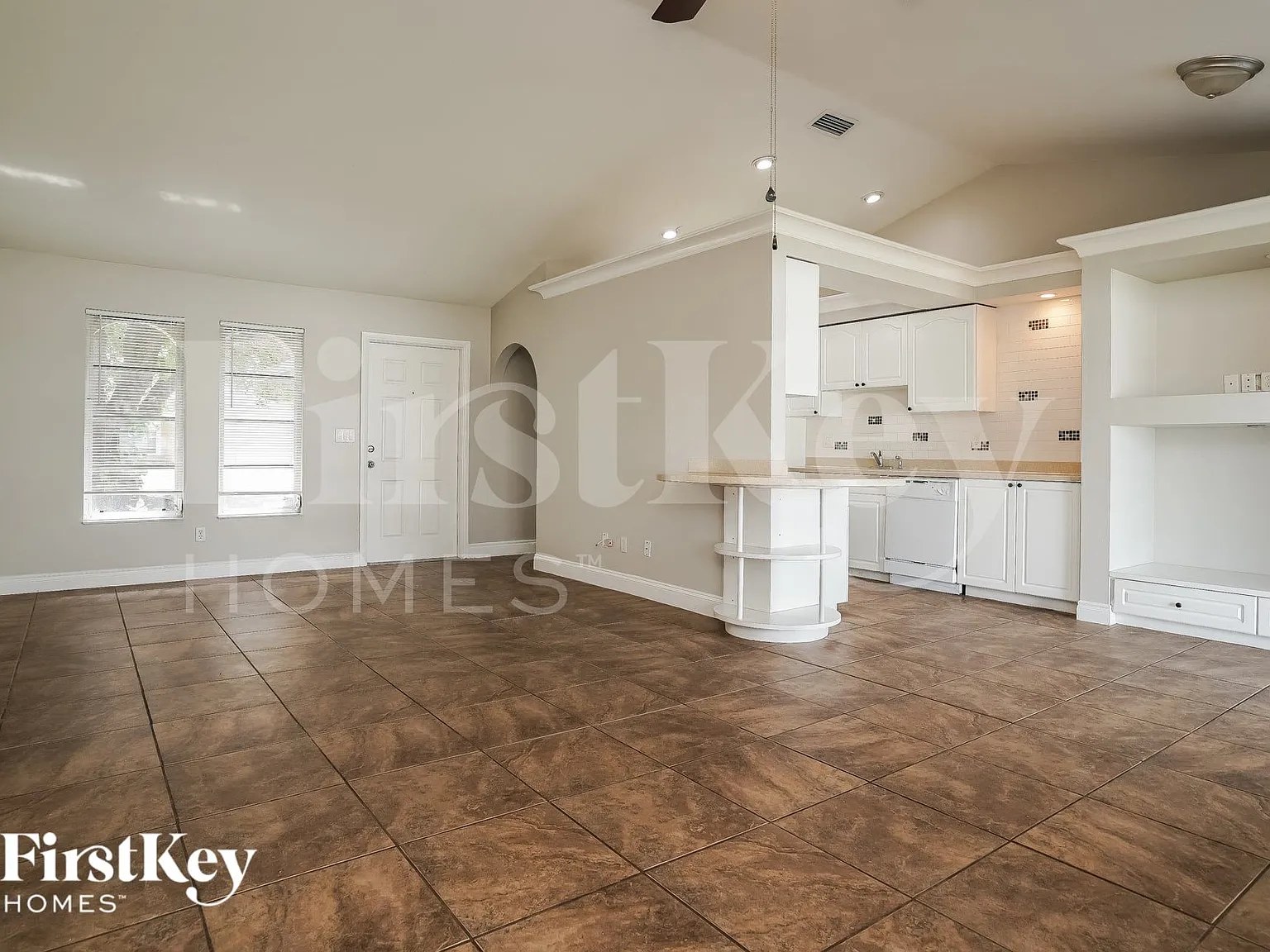 3 bed, 2.0 bath, 1129 sqft, $1,550 — Photo 3