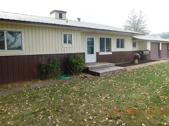 2nd image of 2115 N Galena Rd