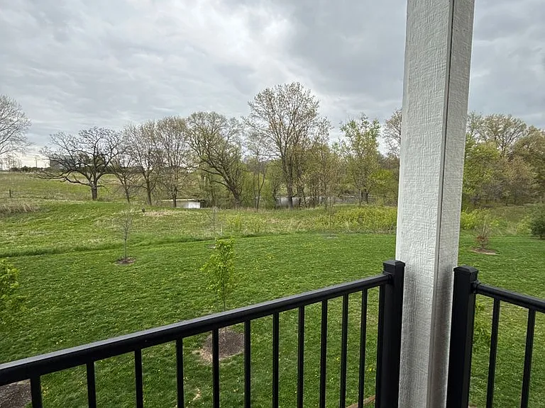 Homestead Luxury Apartments — Photo 41