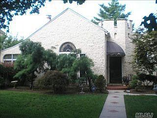 2nd image of 318 Frankel Blvd