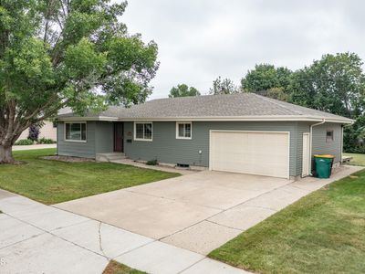 1039 N 29th St, Bismarck, ND, 58501