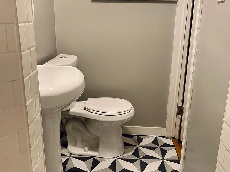 The Victoria — Photo 10
