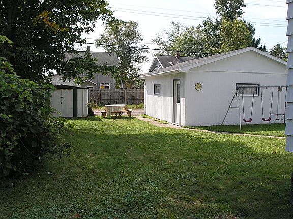 Backyard/Garage/Shed