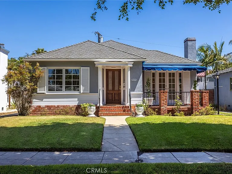 1332 Pearl St — Photo 2