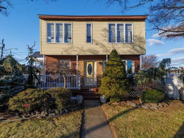 38 Grant Avenue #A, Bethpage, NY 11714