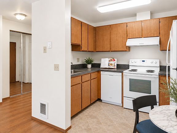 5th image of 3517 W Government Way APT 313