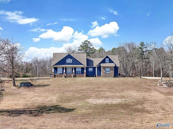 3rd image of 570 Mountain Heights Rdg