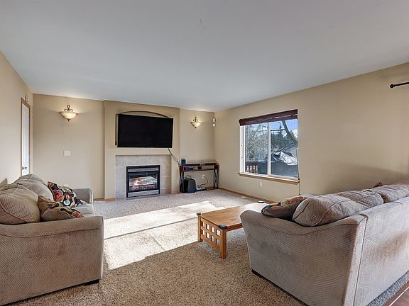 4th image of 7312 33rd Pl NE