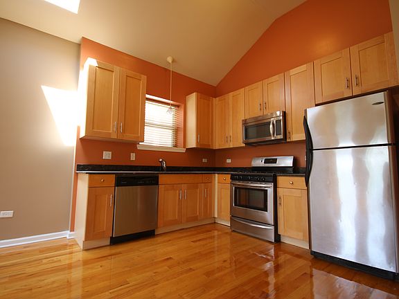 3rd image of 3016 W Flournoy St Unit 3