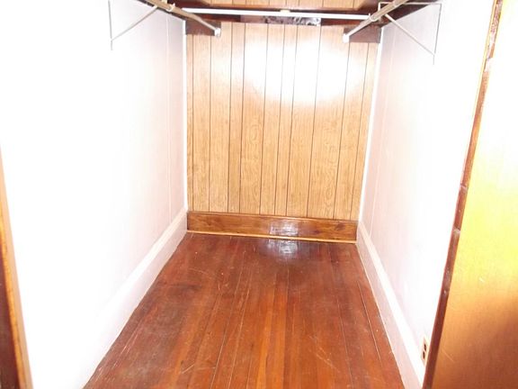 5th image of 33 Sunnyside Ave #2