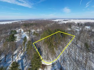 22160 Country Trce, Edwardsburg, MI 49112