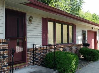 806 E 10th St S, Newton, IA 50208