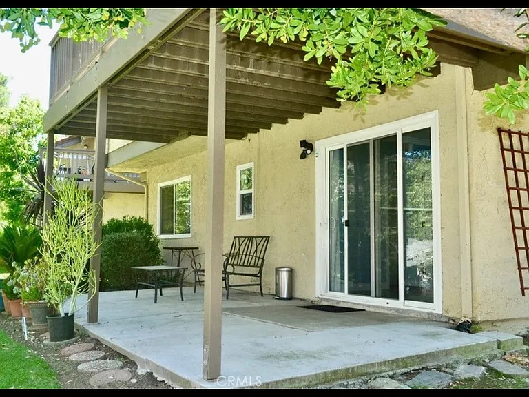 46 Meadowlark Ln — Photo 4