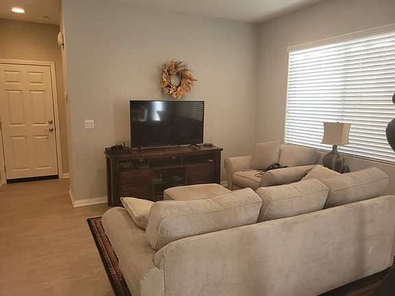 5th image of 40522 Calla Lilly St