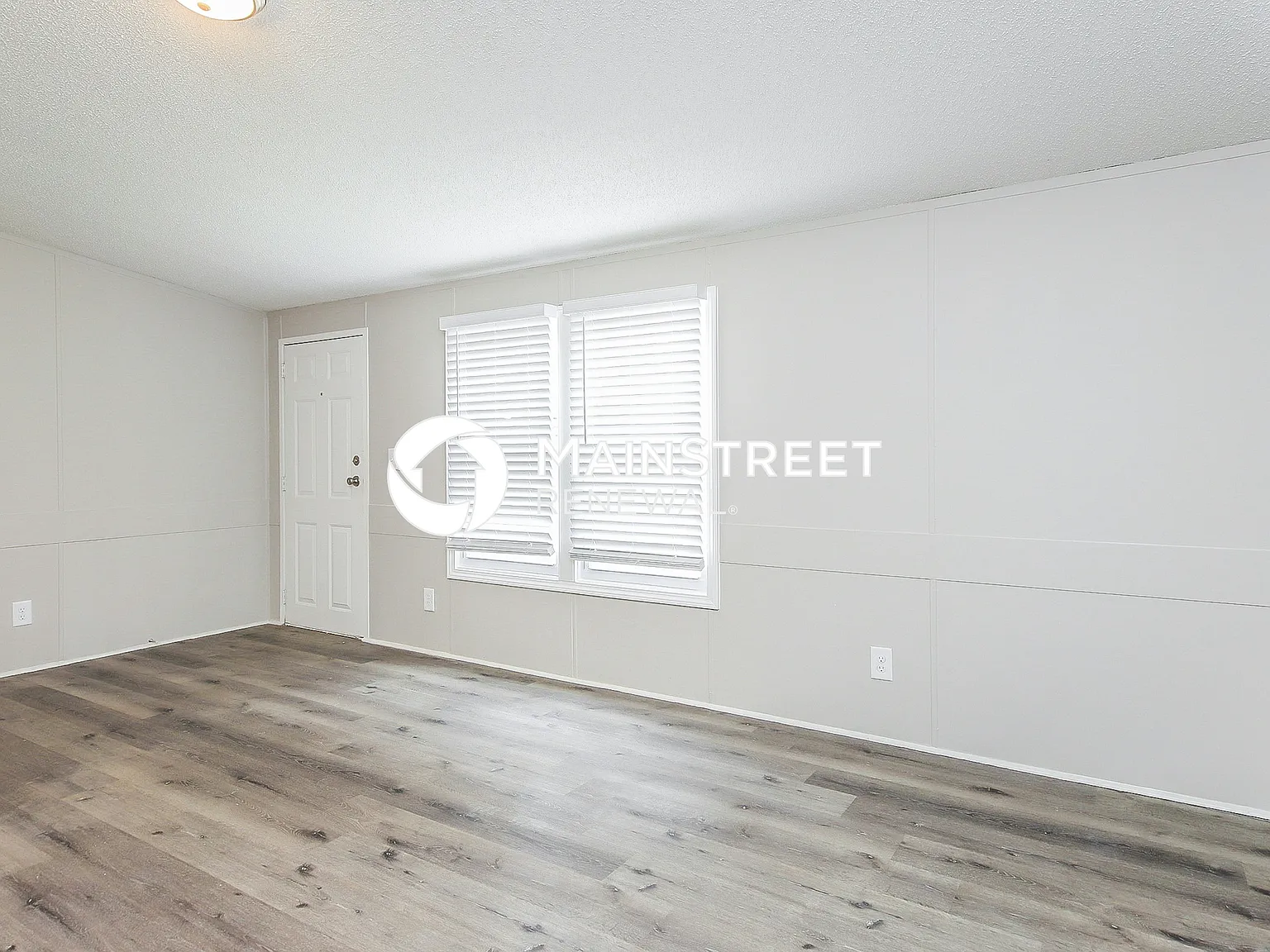 2318 Blair Dr — Photo 4