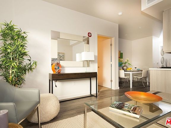3rd image of 1100 S Hill St #11-422