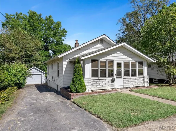 8425 Ann Ave, Saint Louis, MO 63114