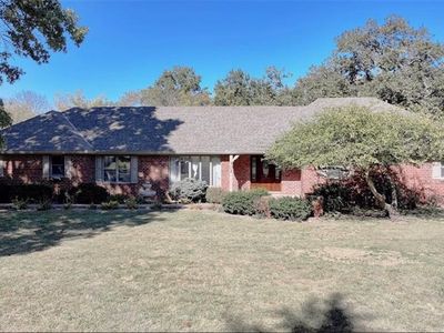 302 Cummings Dr, Gower, MO, 64454