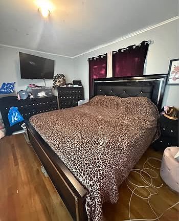 4th image of 2304 Price St
