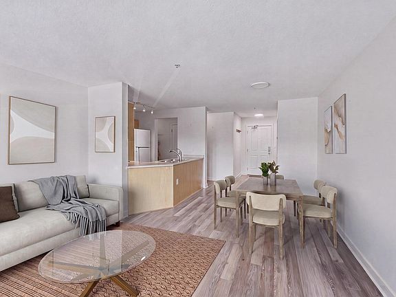 5th image of 8080 Nicklaus North Blvd #201