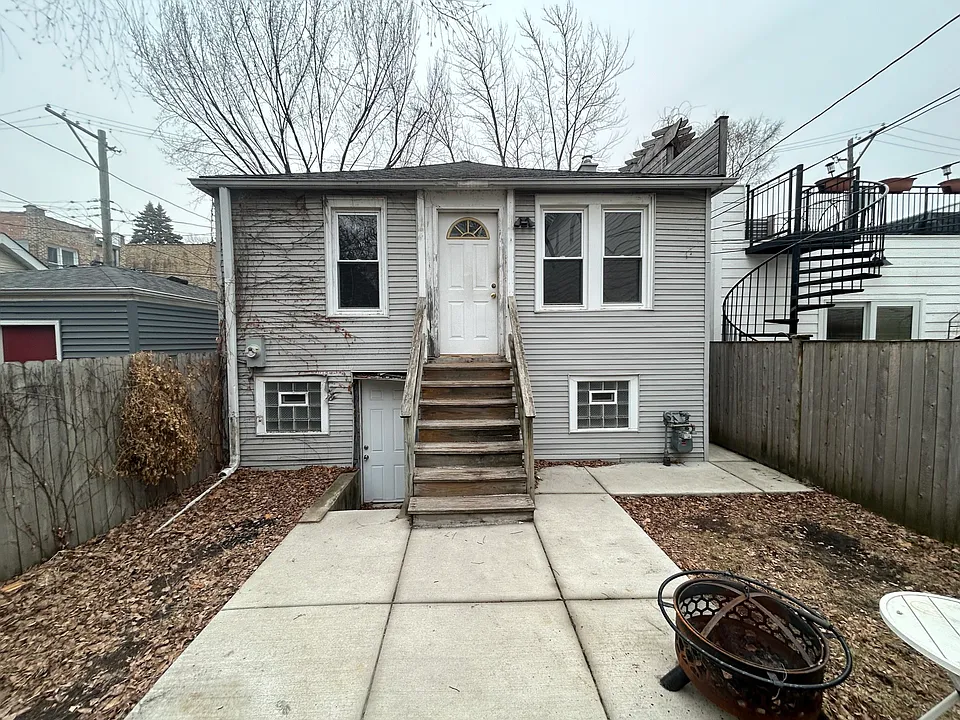 4843 N Oakley Ave