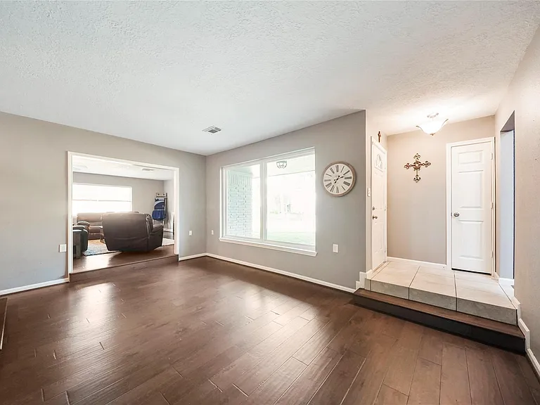 304 Old Bayou Dr — Photo 6