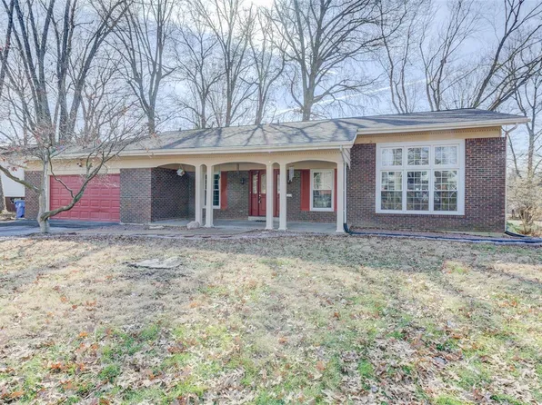 12750 Whispering Hills Ln, Saint Louis, MO 63146